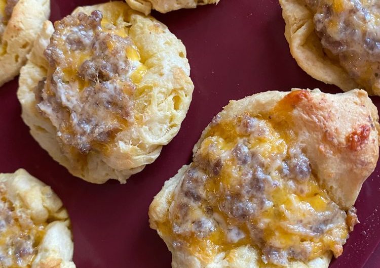 Easy Cheesy Sausage Biscuit Bites